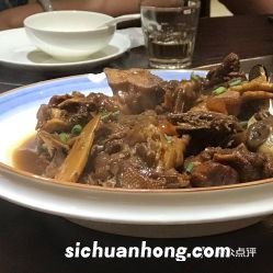 老鸭炖加什么炖好吃吗