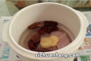 凤尾菇瘦肉汤要煮多久