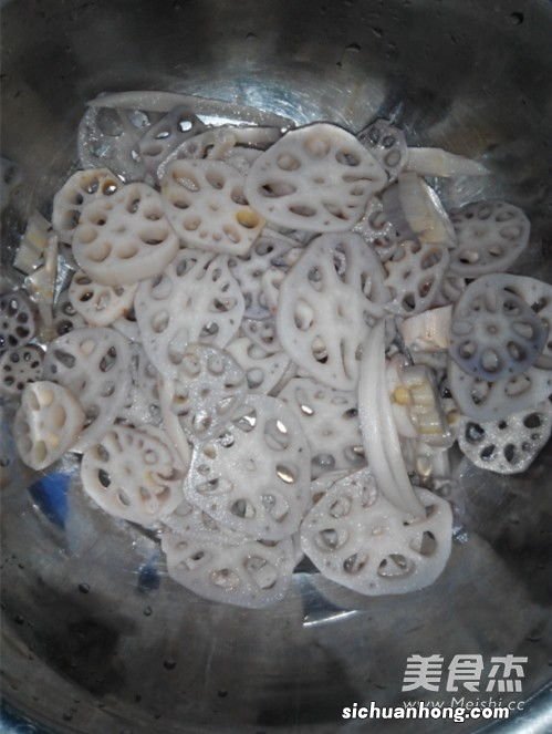 火腿肠拌什么凉菜好吃