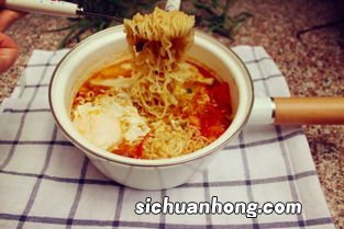 方便面鸡蛋怎么不散