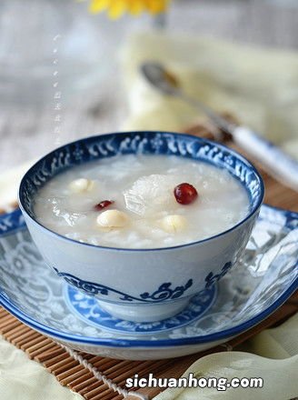 用电饭煲熬粥要多久