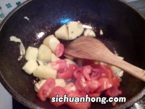 炖牛肉柿子怎么做好吃