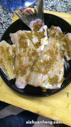 肚椒鱼头怎么做好吃