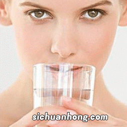 喉咙好干吃什么会好