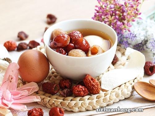 红枣冰糖蒸鸡的功效与作用是什么