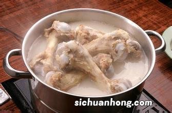 猪骨头汤熬多久