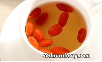 秋天泡什么喝润肺最好