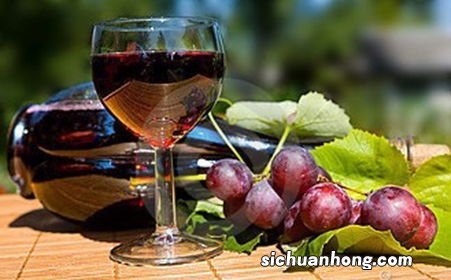 喝葡萄酒 吃什么水果