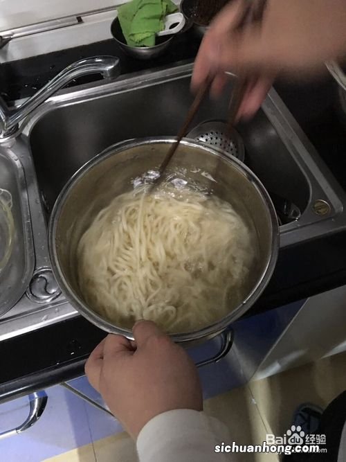 冻面条怎么快速煮熟