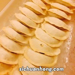 电饭锅蒸饺子怎么不破