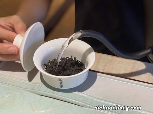 红茶加点什么会甜