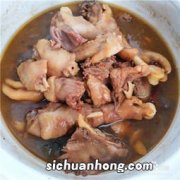 公鸡和什么一起炖好吃吗