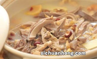 猪肚鸡要煲多久