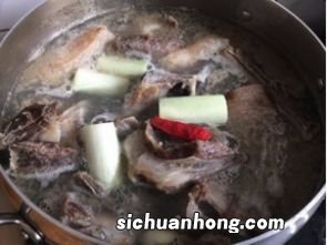 风干排骨炖什么区别