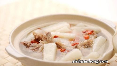 炖排骨汤什么时候加盐好