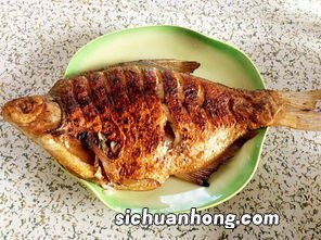 大点的鱼怎么炸不粘锅