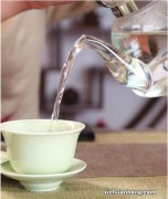 泡茶用什么性质水