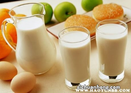 吃完水果多久喝牛奶