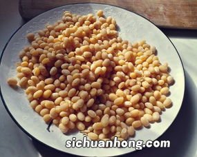 川菜馆的黄豆怎么炸