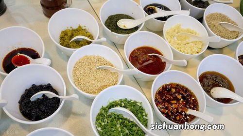 吃火锅韭花酱怎么配