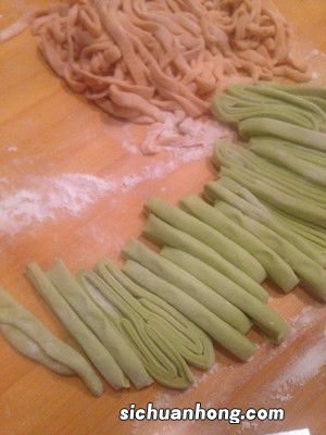 彩色白菜饺子皮怎么做的