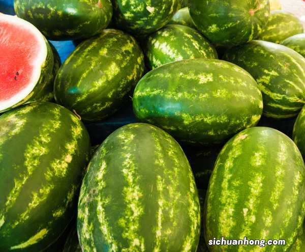 西瓜像什么，西瓜图片大全