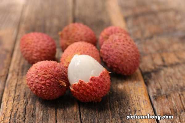 荔枝树几年结果，荔枝树图片