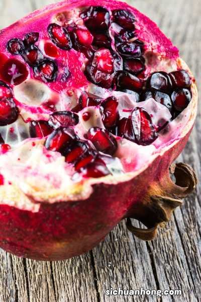 石榴嫁接的时间和方法